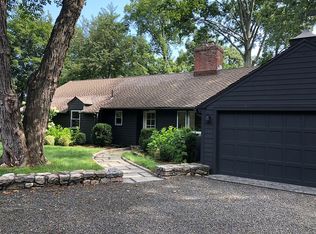 7 Sasqua Pond Rd, Norwalk, CT 06855