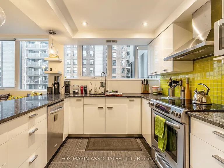 256 Jarvis St #10D — Photo 10