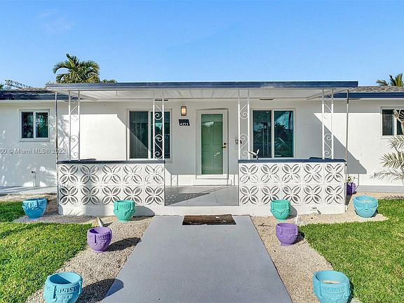 4th image of 4733 SW 35th Ave #0