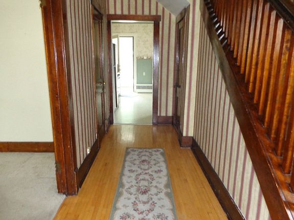 2nd image of 417 E Smith St