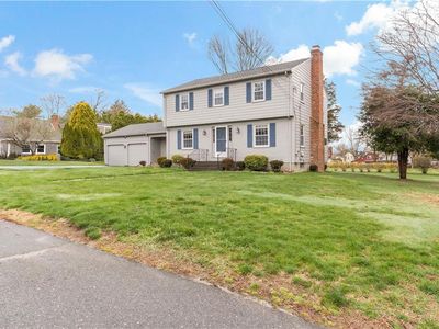 5 Echo Farm Dr, Bristol, RI, 02809