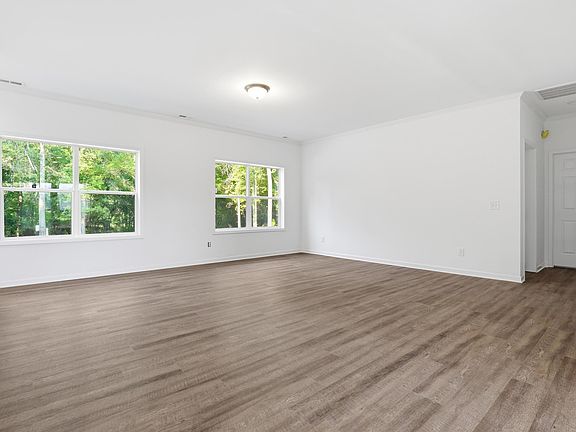 4th image of 112 Zula Cir