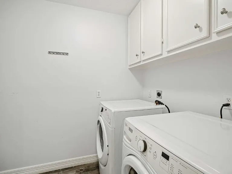 12242 Rutgers Park Ct — Photo 11