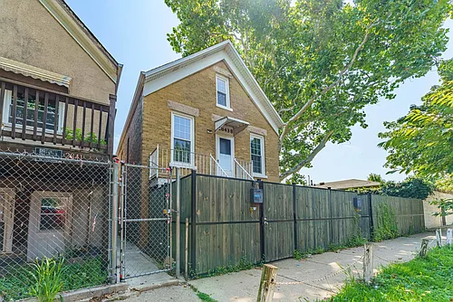 2843 S Troy St #1 Photo 1