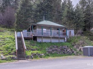 501 Castle Ln, Troy, ID 83871