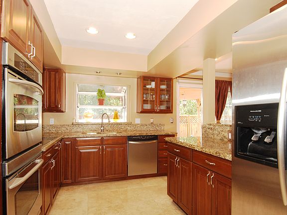 3rd image of 2740 Milano Way
