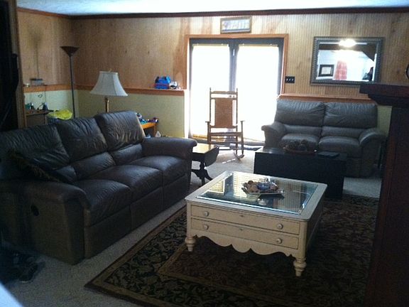 2nd image of 2908 Lake Louise Dr