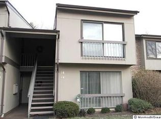 14 Lexington Ct, Red Bank, NJ 07701