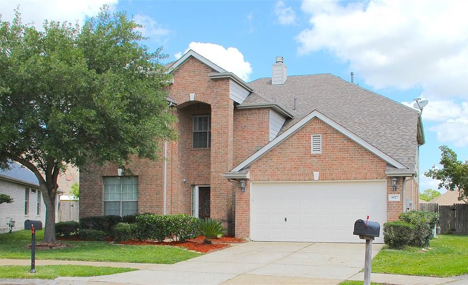 1st image of 9927 Blooming Ivy Ln