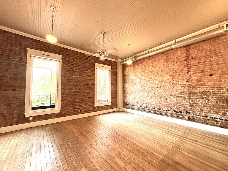 126 W Main St #B — Photo 9