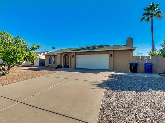 3rd image of 2137 E Pueblo Ave