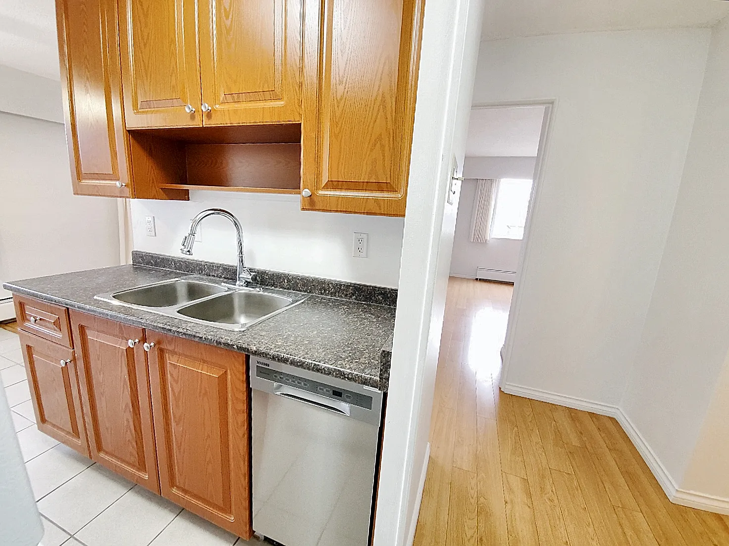 Crown Apartments — Photo 2