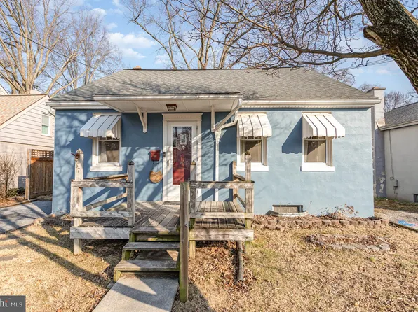 157 N Locust St, Lititz, PA 17543