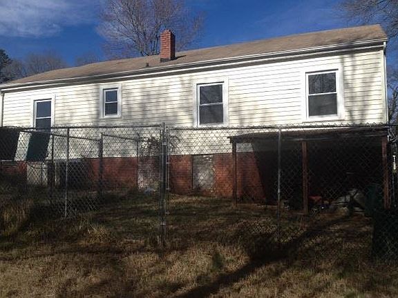 4th image of 204 Auten Cir