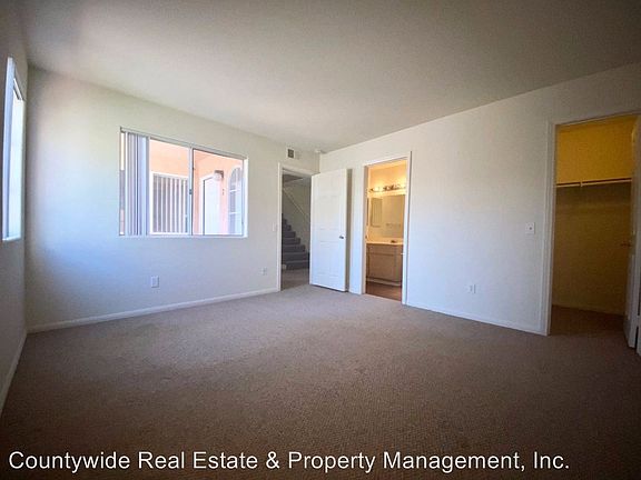 5th image of 1654 Diamond St APT 1