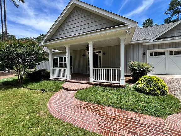 2nd image of 1024 Berkshire Ln