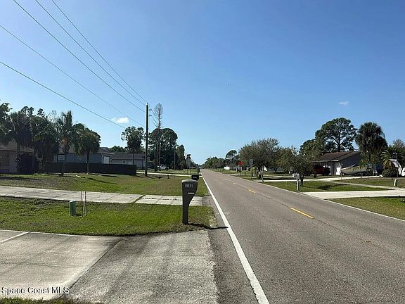 4th image of 1182 S Salford Blvd