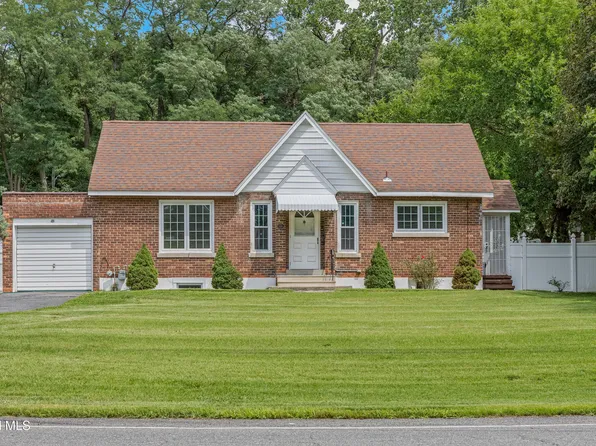 131 Shaker Road, Albany, NY 12211