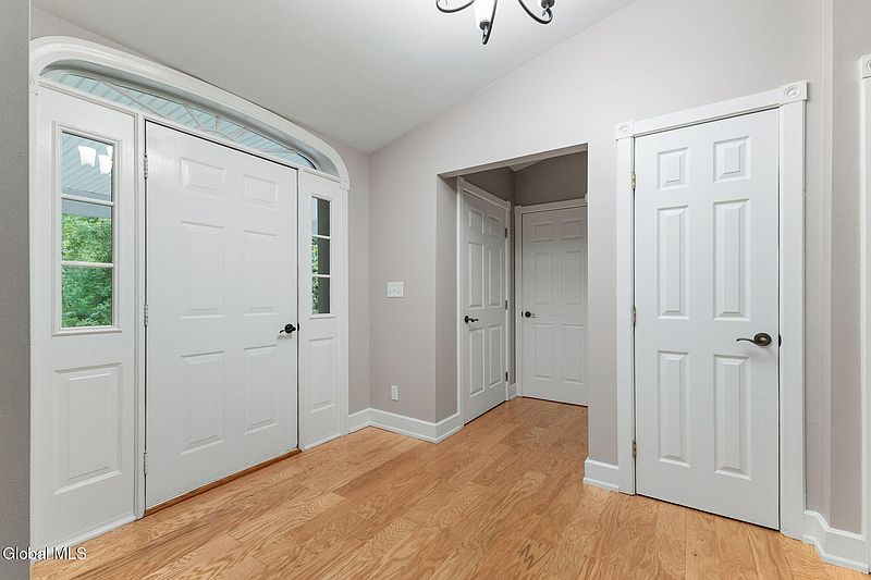 5th image of 760 Krumkill Road