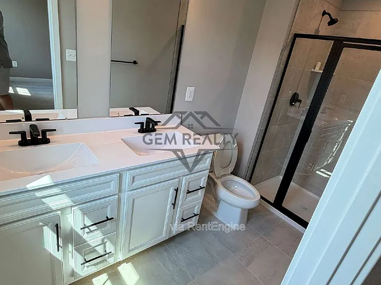 8700 Stevenson Ln — Photo 57