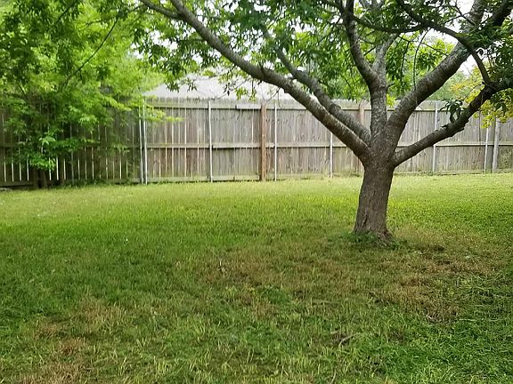 2nd image of 3241 Beevers Cir