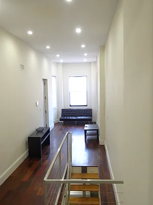 Rented by Miron Realty Group | media 26