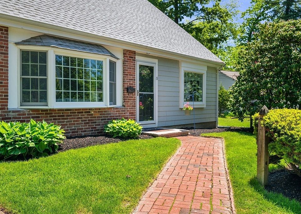 1st image of 15 Hartshorne Rd