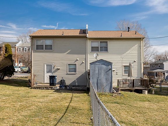 3rd image of 205 Wakefield Pl