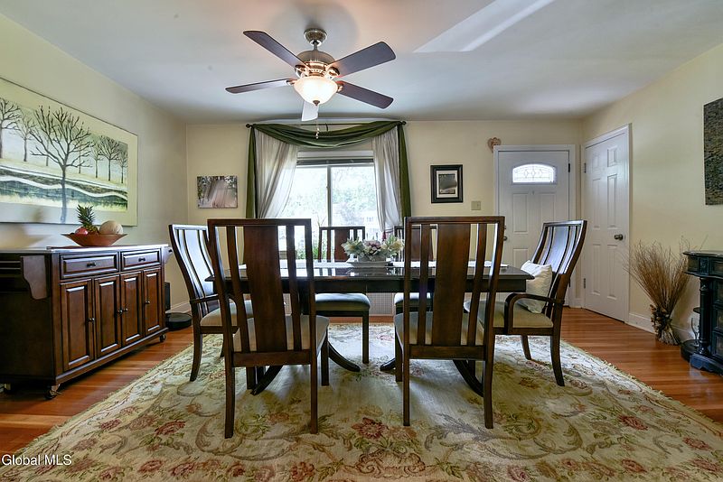 5th image of 69 Gipp Road