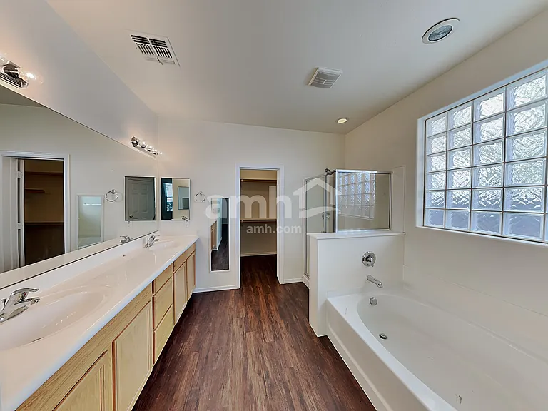 2363 E Omega Dr — Photo 15