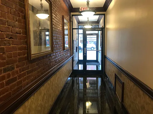 Rented by Roberto Guilbet, LREB | media 31