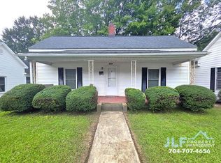 215 College St, Mooresville, NC 28115