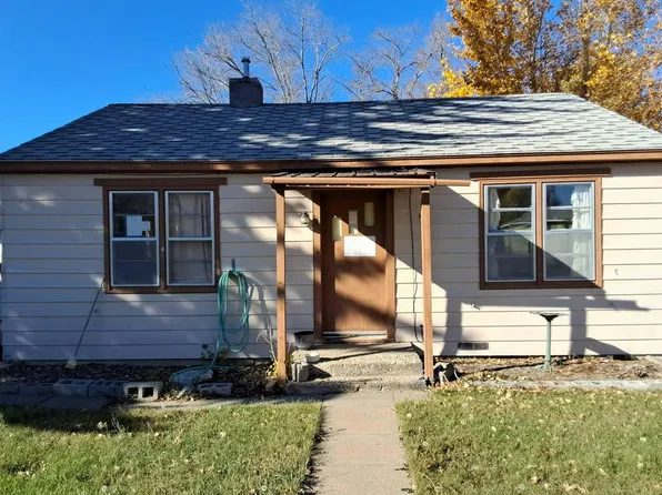 1025 New York St, Chinook, MT 59523