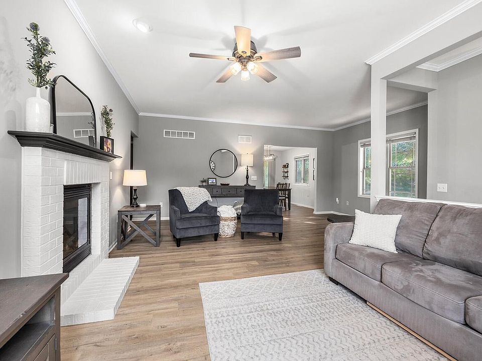 1st image of 1330 Oak Tree COURT