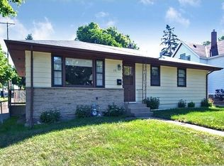 376 Maple St, Saint Paul, MN 55106