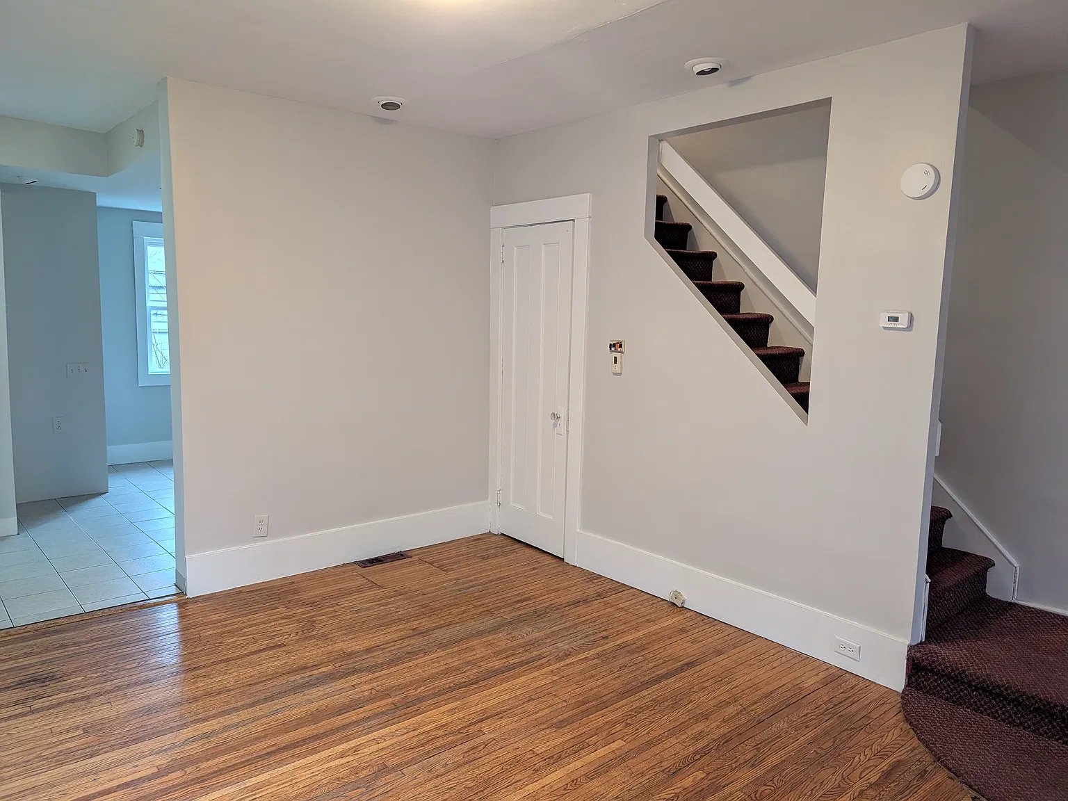 4 bed, 2500 sqft, $2,000 — Photo 4