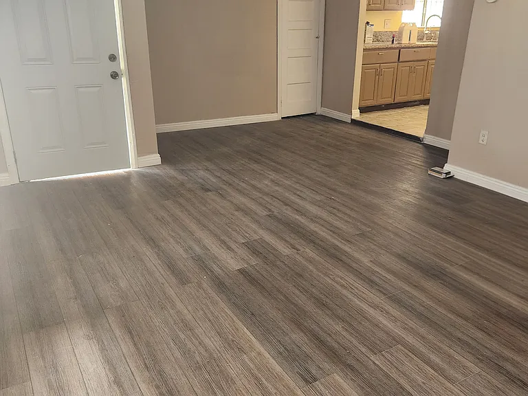 1470 Murchison St — Photo 1