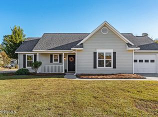 2201 Ovalberry Ct, Wilmington, NC 28411