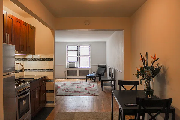 Rented by BLU Real Estate | media 16