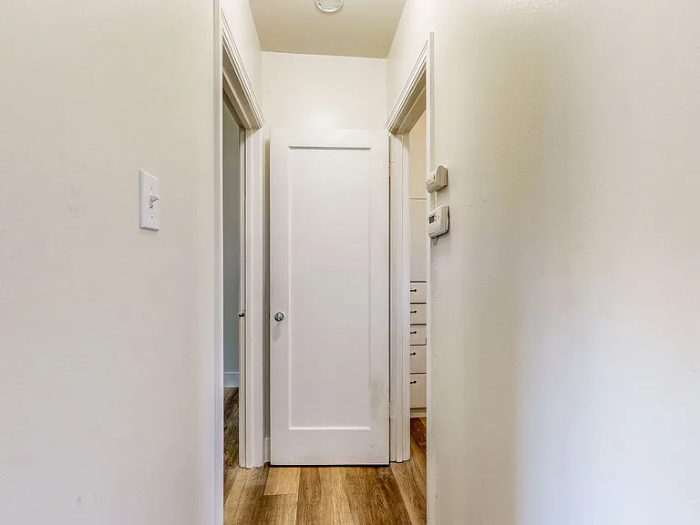 560 McConnell Ave — Photo 10
