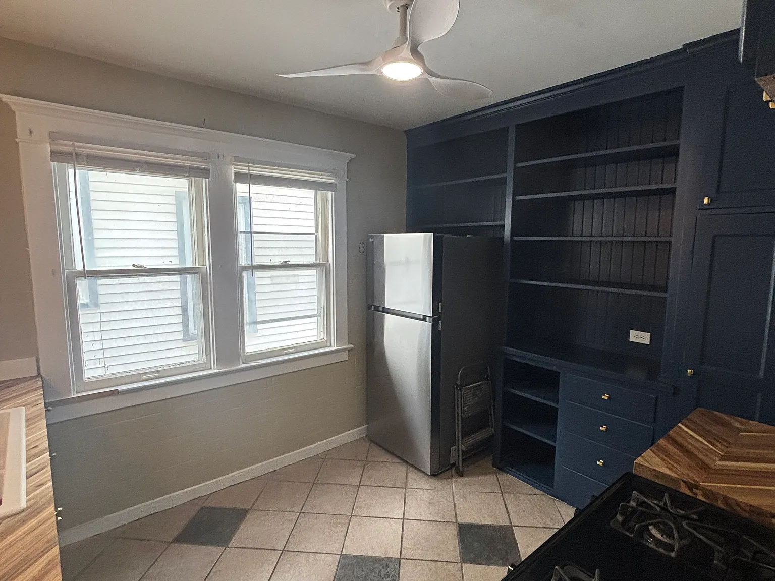 3 bed, 1000 sqft, $1,750 — Photo 1