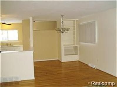 4th image of 29141 Shirley Ave
