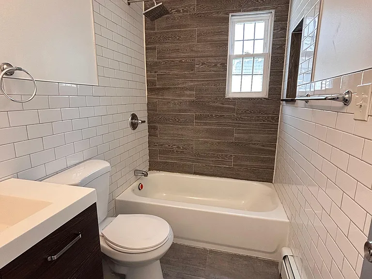 23 Hawk St #2L — Photo 12