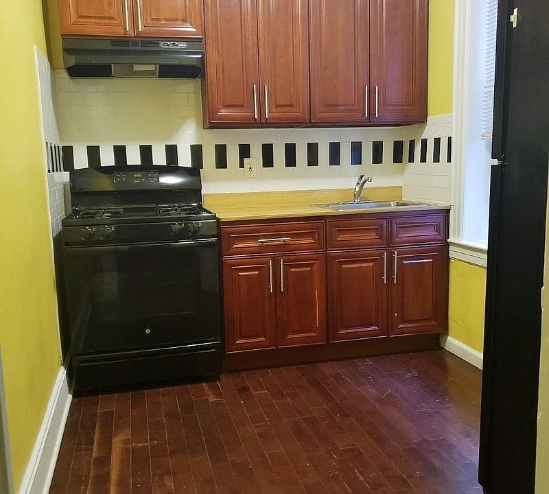 1st image of 2826 44th St APT 1B