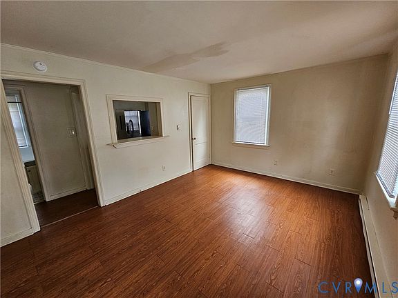 2nd image of 1116 E 15th St