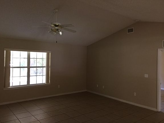 3rd image of 17 Princess Dolores Ln