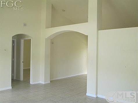 4th image of 1141 Crestwood St E