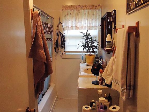 3rd image of 3023 Brookside Ln