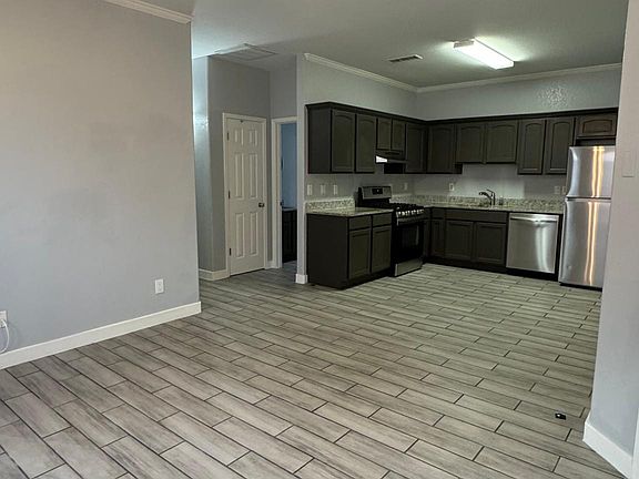 3rd image of 12113 Hunter Hill Way #A