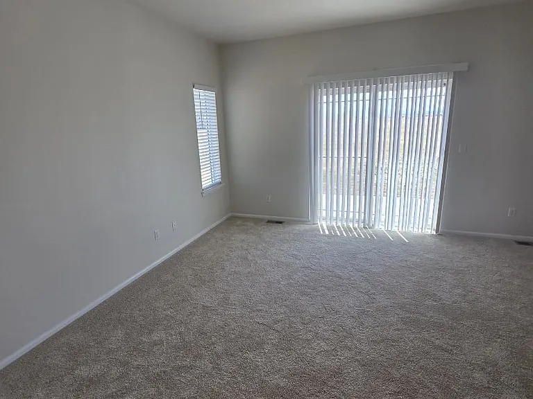 28345 Dylon Cir — Photo 6
